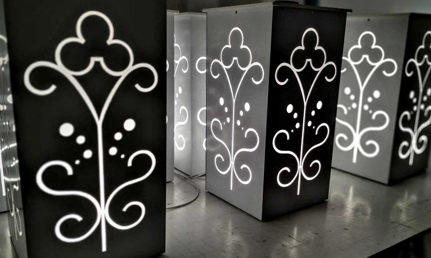 Dibond lamps made in a production batch