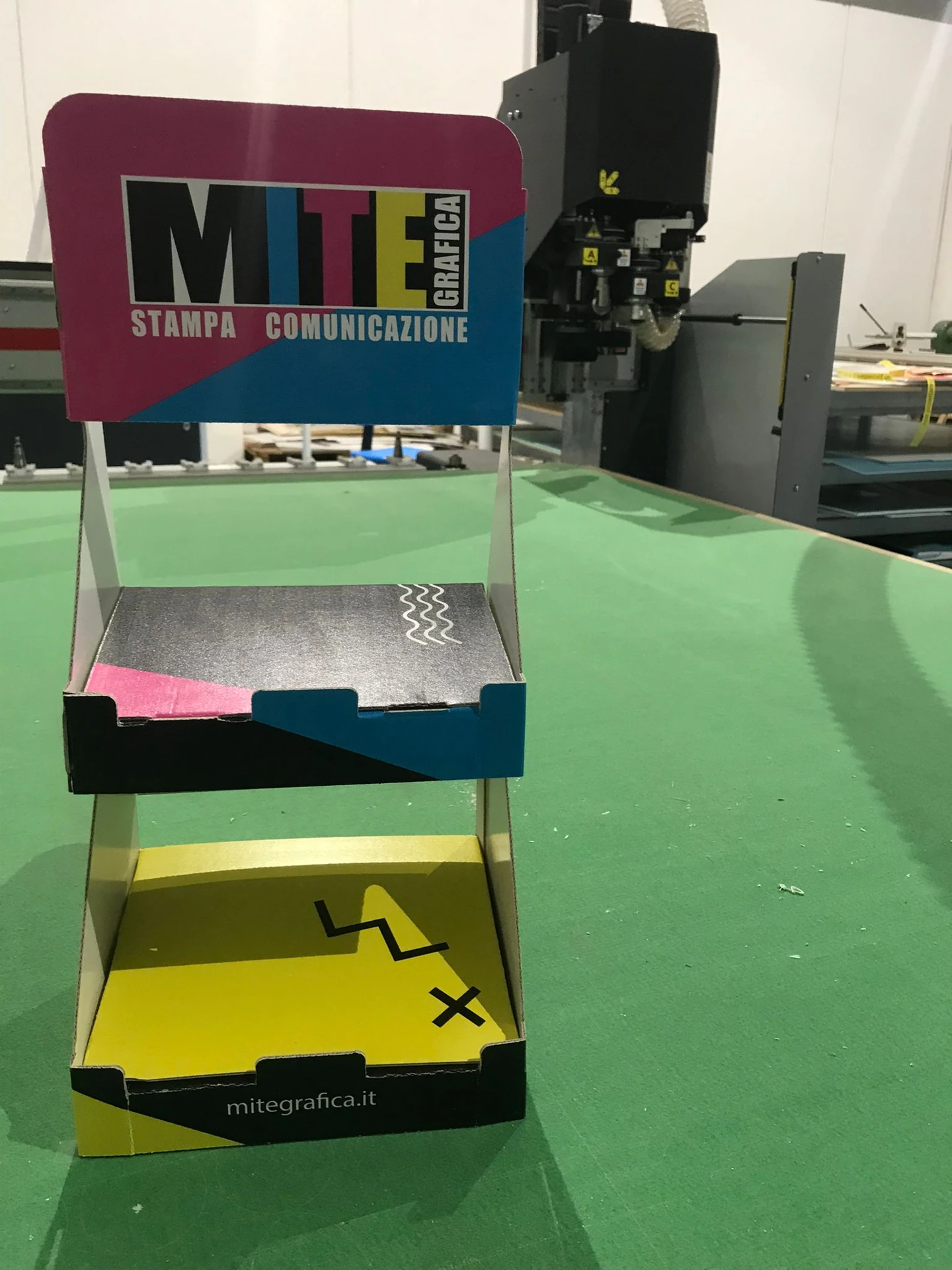 Cutting cardboard for display production