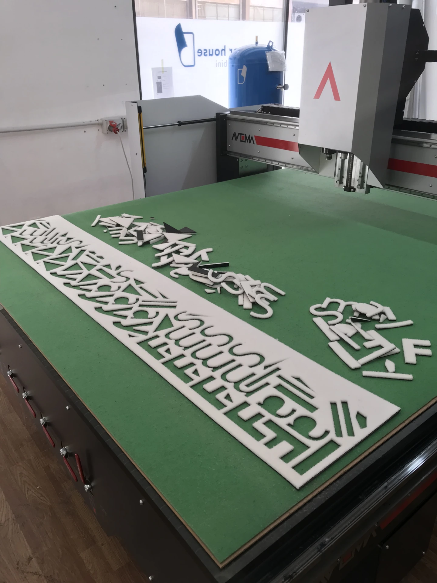High-productivity cutting of custom doormats
