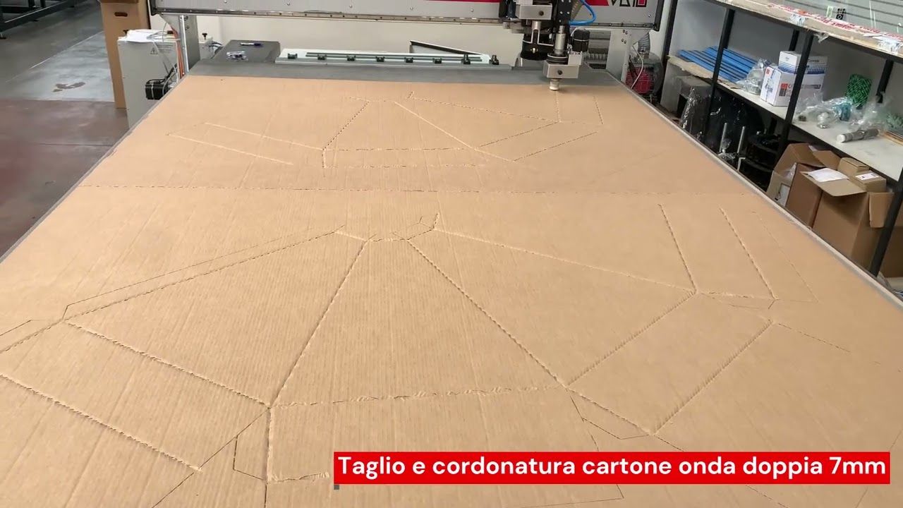 taglio di cartone